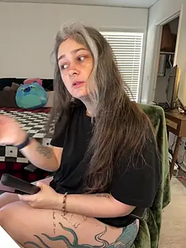 Snapshot of Alix_Valentine chatting on 02/21/26, 04:52 Alix Valentine online show from 02/21/26, 04:52