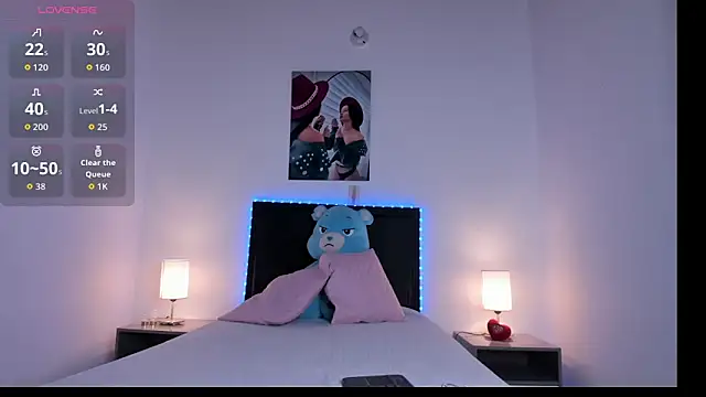 Snapshot of _alana_grey_ chatting on 02/25/26, 01:10 alana grey online show from 02/25/26, 01:10