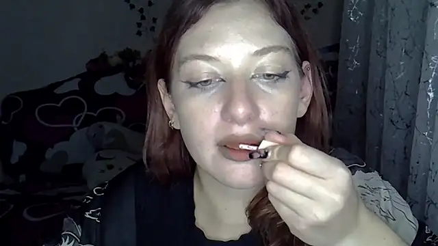 Lily Ember online show from 11/12/25, 07:35