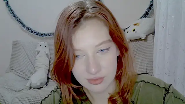 Lily Ember online show from 12/15/25, 06:23