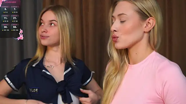 Snapshot of ChristyMarshall chatting on 10/10/25, 04:17 ChristyMarshall online show from 10/10/25, 04:17