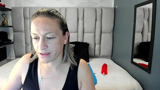 Snapshot of Charlot_milf chatting on 02/28/26, 12:06 Charlot milf online show from 02/28/26, 12:06