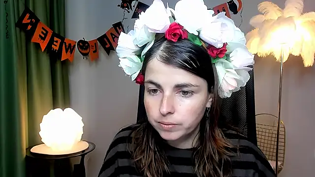 MartaEdams online show from 10/25/25, 06:10