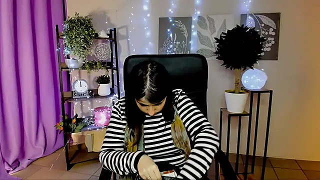 MartaEdams online show from 05/01/26, 06:07
