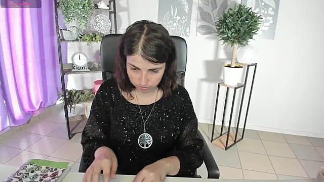 Snapshot of MartaEdams chatting on 06/15/26, 05:09 MartaEdams online show from 06/15/26, 05:09
