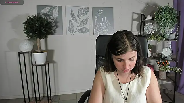 Snapshot of MartaEdams chatting on 06/28/26, 05:35 MartaEdams online show from 06/28/26, 05:35