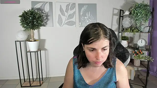 Snapshot of MartaEdams chatting on 07/02/26, 05:24 MartaEdams online show from 07/02/26, 05:24