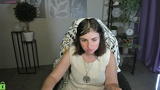 Snapshot of MartaEdams chatting on 07/15/26, 05:12 MartaEdams online show from 07/15/26, 05:12