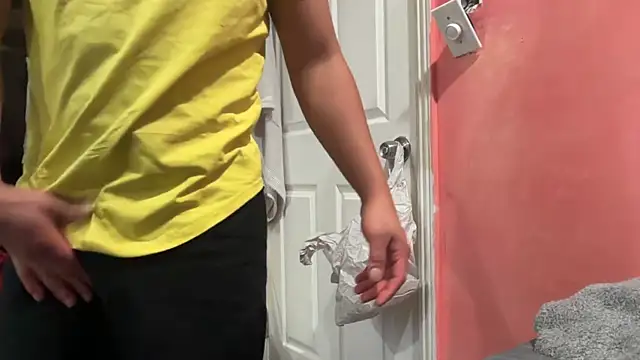 kSwisssxxx online show from 12/14/25, 05:18