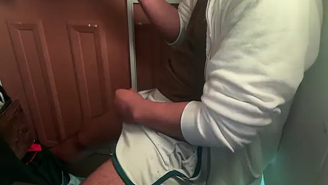 kSwisssxxx online show from 01/05/26, 05:38