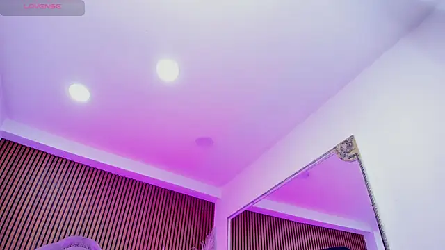 SelenaStonne online show from 01/08/26, 08:00