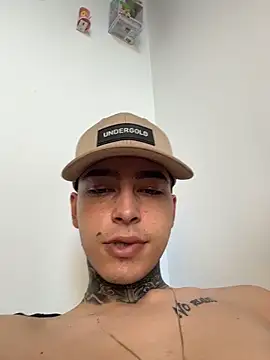 samm4044 online show from 04/20/26, 08:32