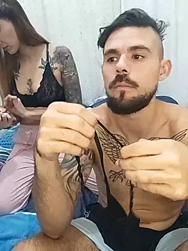 parejajuguetona420 online show from 04/23/26, 11:40