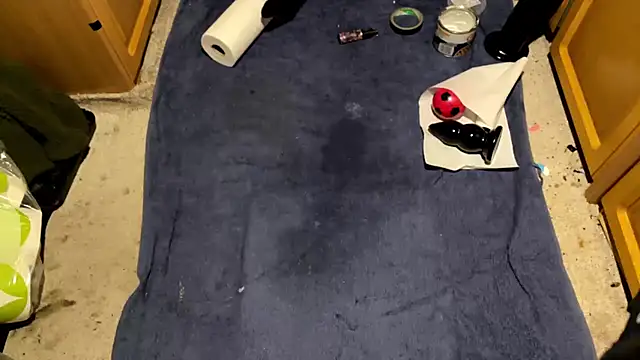 SharkedTaxis online show from 02/25/26, 07:45