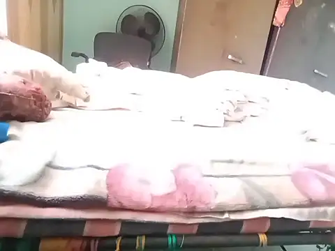 Snapshot of Sassy_Indianbhabi chatting on 12/14/25, 05:13 Sassy Indianbhabi online show from 12/14/25, 05:13