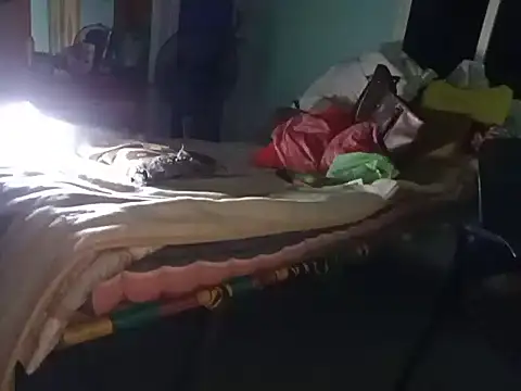 Snapshot of Sassy_Indianbhabi chatting on 12/17/25, 04:02 Sassy Indianbhabi online show from 12/17/25, 04:02