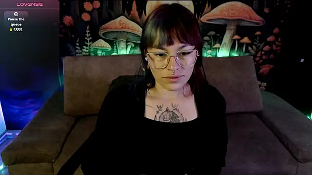 LunaBunny8 online show from 09/24/25, 01:09