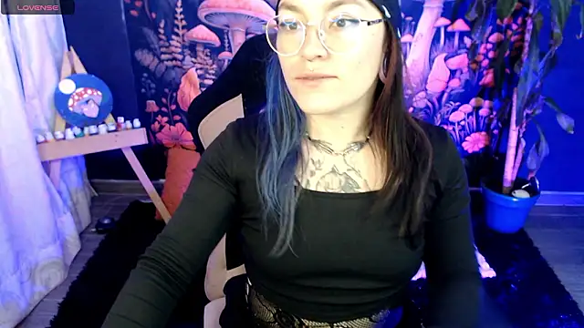 LunaBunny8 online show from 01/15/26, 01:10