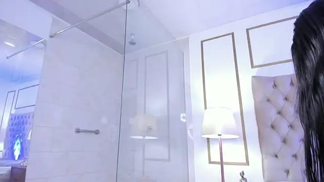 Snapshot of AllyPretty- chatting on 10/30/25, 07:47 AllyPretty- online show from 10/30/25, 07:47