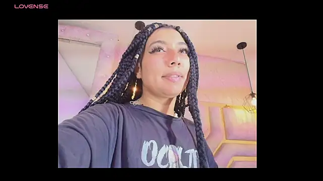 Snapshot of Soleil_66 chatting on 11/03/25, 07:20 Soleil 66 online show from 11/03/25, 07:20