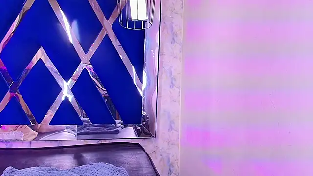 Snapshot of Soleil_66 chatting on 12/03/25, 04:09 Soleil 66 online show from 12/03/25, 04:09