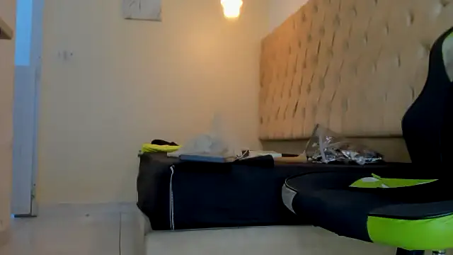 Darkknightx01 online show from 10/30/25, 02:02