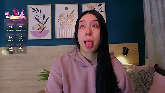 SarahMiler  online show from 03/17/26, 11:46