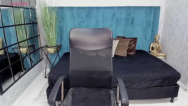 Snapshot of VictoriaaBlair chatting on 02/26/26, 07:24 VictoriaaBlair online show from 02/26/26, 07:24