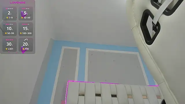 elenacooper1 online show from 11/20/25, 07:13