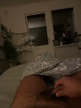 latina-pene online show from 10/30/25, 01:40