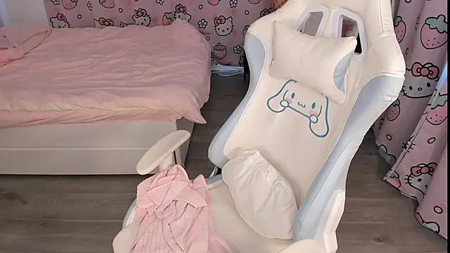 mayyacozyy online show from 04/20/26, 09:34