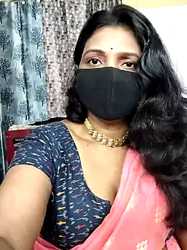 Snapshot of Hotty_Sonali chatting on 05/13/26, 11:44 Hotty Sonali online show from 05/13/26, 11:44
