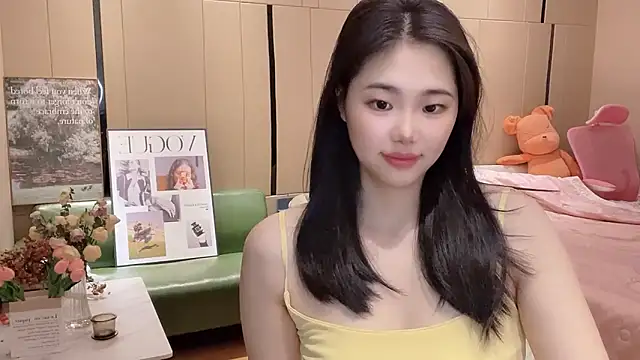 suki-1 online show from 10/10/25, 07:07