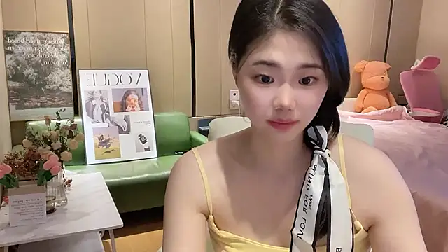 suki-1 online show from 10/14/25, 08:48