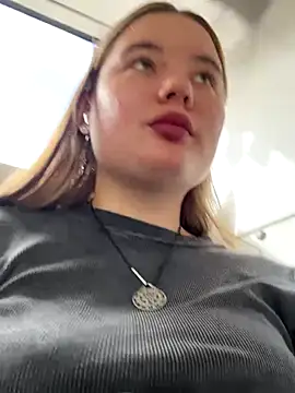 StephanieMur online show from 09/21/25, 06:04