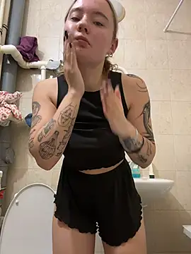 StephanieMur online show from 11/27/25, 03:19