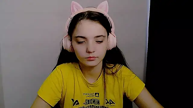 Snapshot of Sun_Shine__ chatting on 09/09/25, 11:54 Sun Shine online show from 09/09/25, 11:54