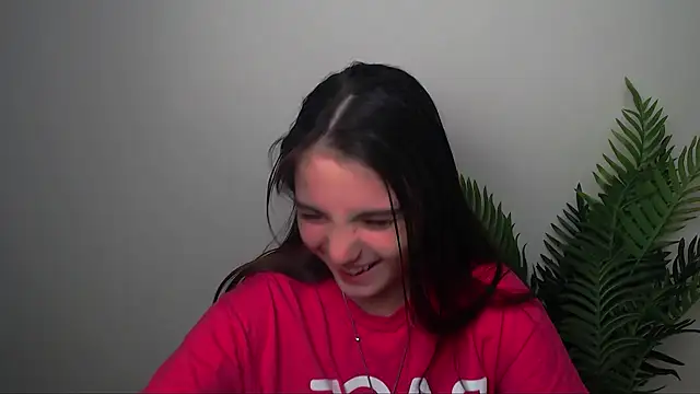 Snapshot of Sun_Shine__ chatting on 09/17/25, 07:59 Sun Shine online show from 09/17/25, 07:59