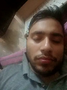 Snapshot of Desirock001 chatting on 09/25/25, 04:00 Desirock001 online show from 09/25/25, 04:00