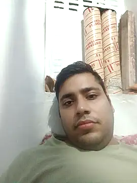 Snapshot of Desirock001 chatting on 10/22/25, 03:01 Desirock001 online show from 10/22/25, 03:01