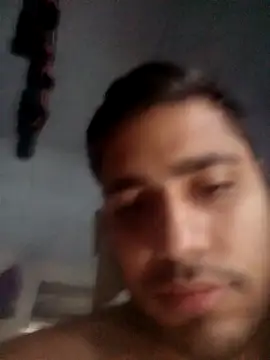 Snapshot of Desirock001 chatting on 10/31/25, 02:23 Desirock001 online show from 10/31/25, 02:23