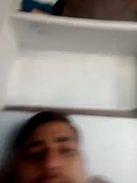 Snapshot of Desirock001 chatting on 11/05/25, 05:29 Desirock001 online show from 11/05/25, 05:29