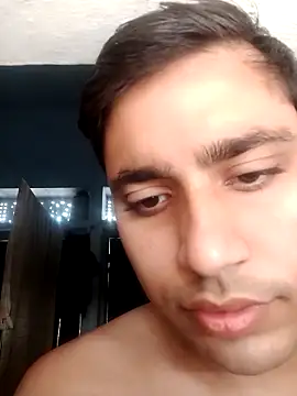 Snapshot of Desirock001 chatting on 11/22/25, 07:07 Desirock001 online show from 11/22/25, 07:07