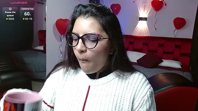 Snapshot of Sahamara_07 chatting on 09/20/25, 01:12 Sahamara 07 online show from 09/20/25, 01:12