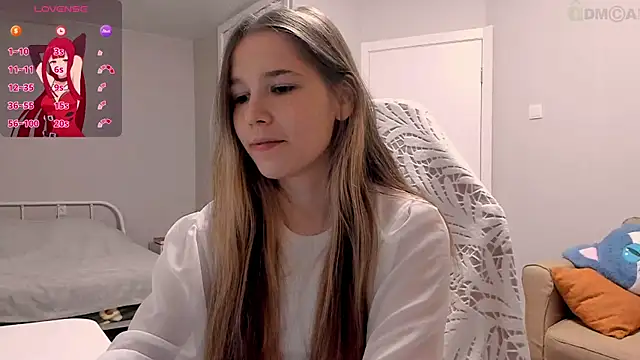 Snapshot of ValerieBubbles chatting on 10/17/25, 12:36 ValerieBubbles online show from 10/17/25, 12:36