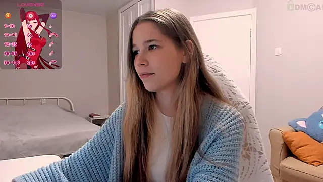 Snapshot of ValerieBubbles chatting on 10/20/25, 12:33 ValerieBubbles online show from 10/20/25, 12:33