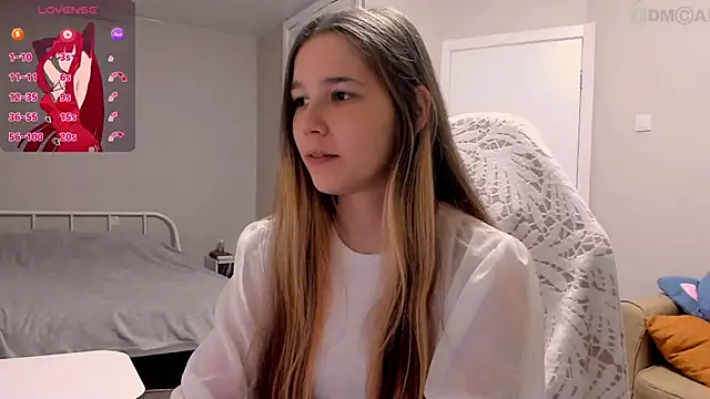 Snapshot of ValerieBubbles chatting on 11/08/25, 09:13 ValerieBubbles online show from 11/08/25, 09:13