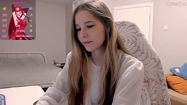 Snapshot of ValerieBubbles chatting on 11/12/25, 07:46 ValerieBubbles online show from 11/12/25, 07:46