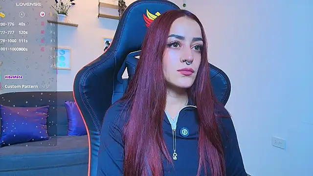 ViolethRosse online show from 12/15/25, 08:13