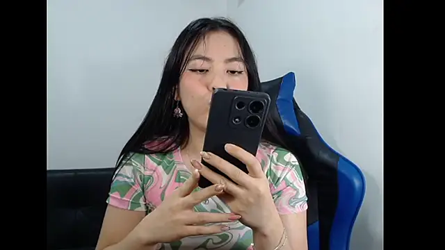 EloiseJun online show from 03/22/26, 03:54